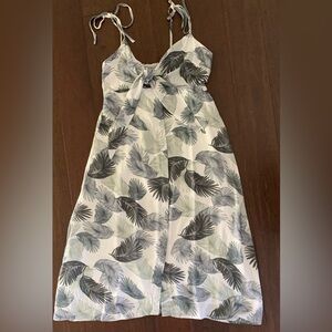 STORIA- NWT• A-line sleeveless tie front tropical print midi dress• SZ M/6 US